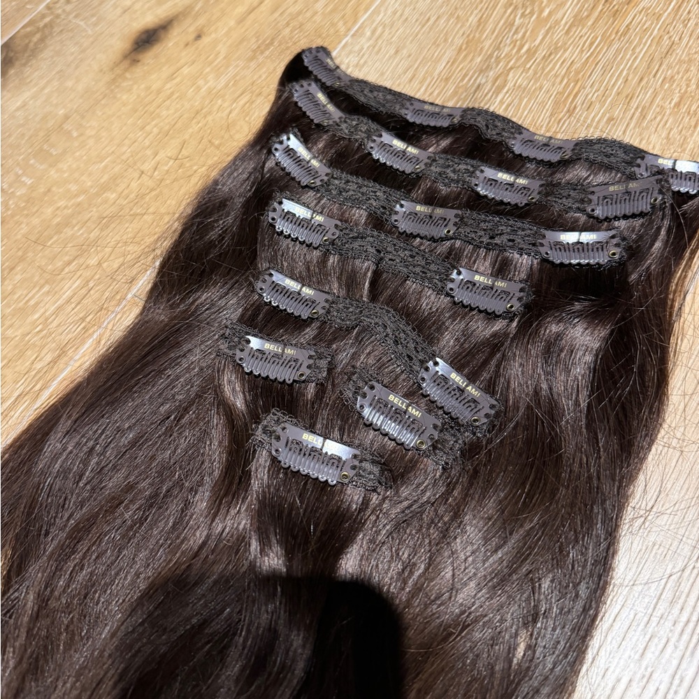 Bellami Hair Clip in extensions
